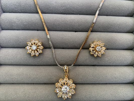 Mini floral pendant set